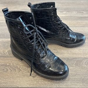 Women’a lace up boot TOPSHOP